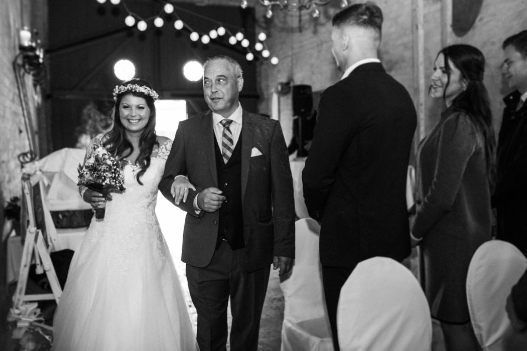 Altona, Altona Rathaus, Standesamt, Standesamtliche Trauung, Kirchliche Trauung, Hochzeitsfotografie, Hochzeitsfotografin, Hochzeitsfotograf, Hochzeitsfotograf Hamburg, Hochzeitsgeschenk, Hochzeit, Hamburger Hochzeitsfotograf, Sylterhochzeitsfotograf, Norddeutschland Fotograf, Sylt, Hamburg, Stade, Elbe, Strandhochzeit, St.Peter-Ordingen, Inselfotograf,