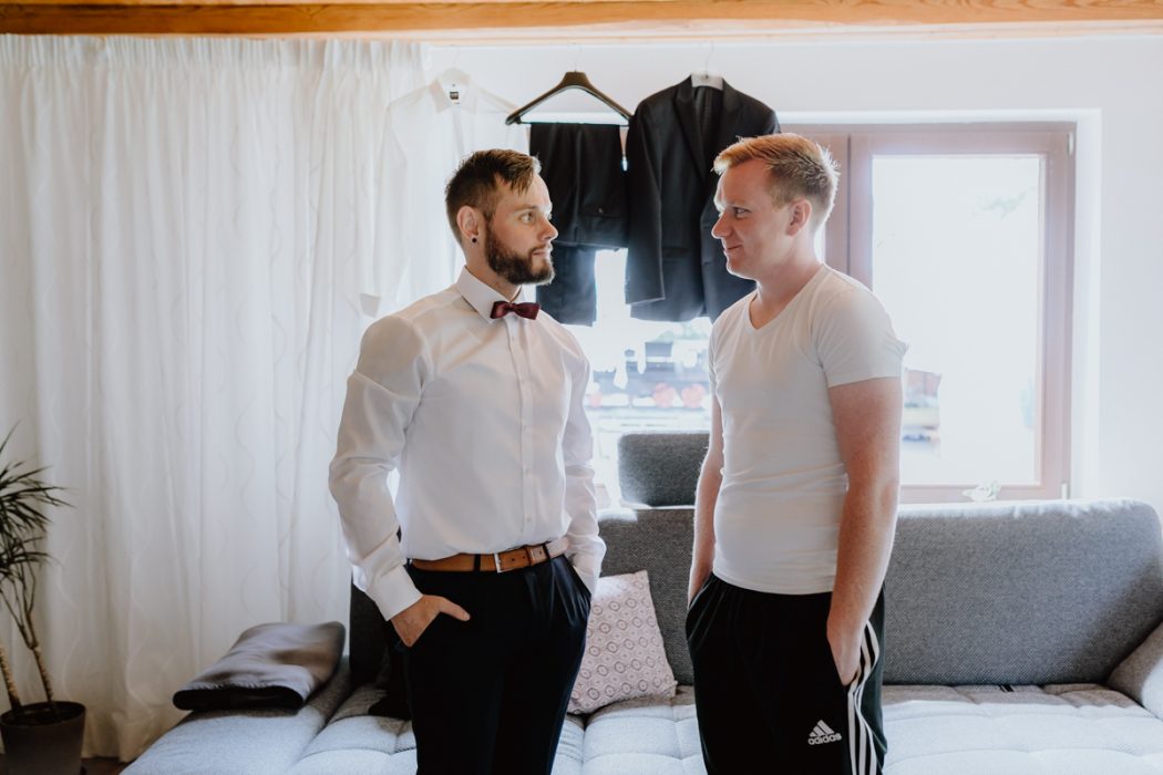 Hochzeitsreportage, Stade, Deniz Pekdemir, Deniz-Fotografie, Großenwörden, Schützenverein, Vereinshaus, Getting ready, Fotograf aus Hamburg, Stade, Sylt, Hochzeitsreportage