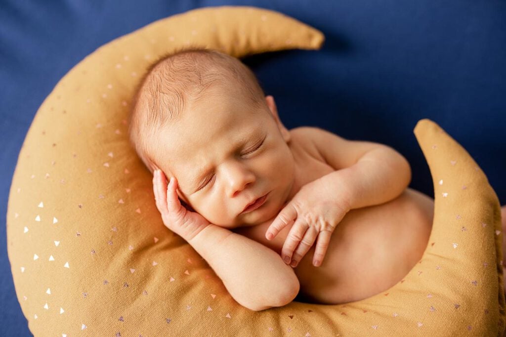 Fotos in den ersten zwei Lebenswochen. Babyfotografie in Hamburg Harburg